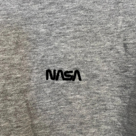 🔥 Divided NASA sweatshirt 🔥 - Picture 2 of 7
